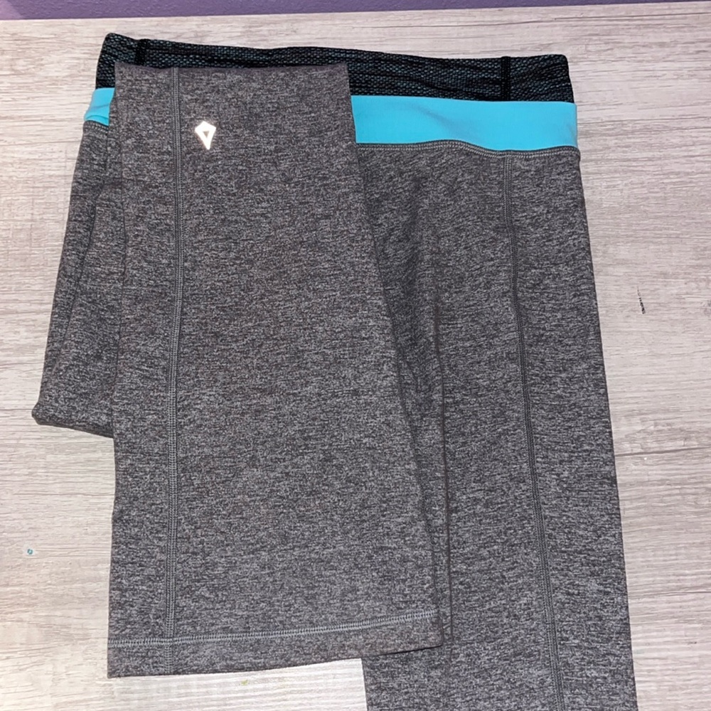 Ivivva by Lululemon Heathered Gray Lounge Flared Leggings Girls' Size 12